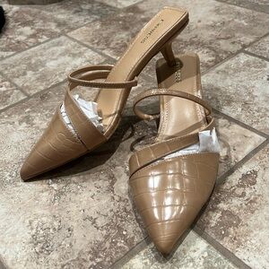 Express Kitten Heel